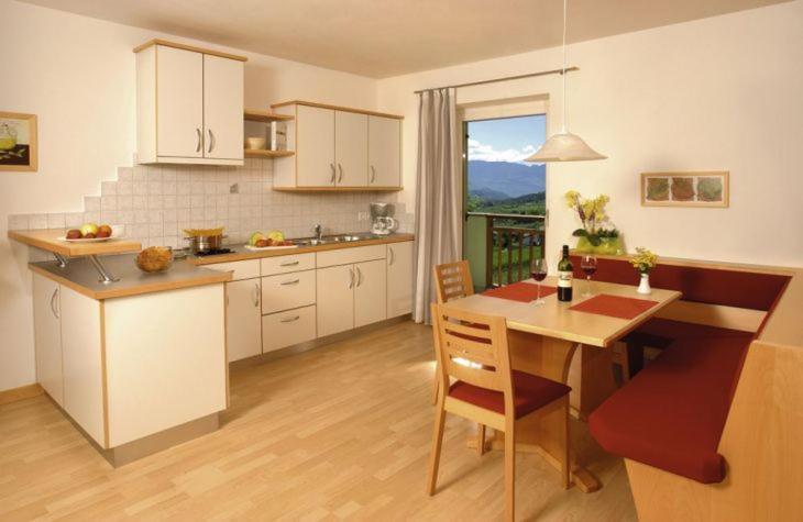 Kreuzstein Bed&Breakfast Appiano Sulla Strada Del Vino Luaran gambar