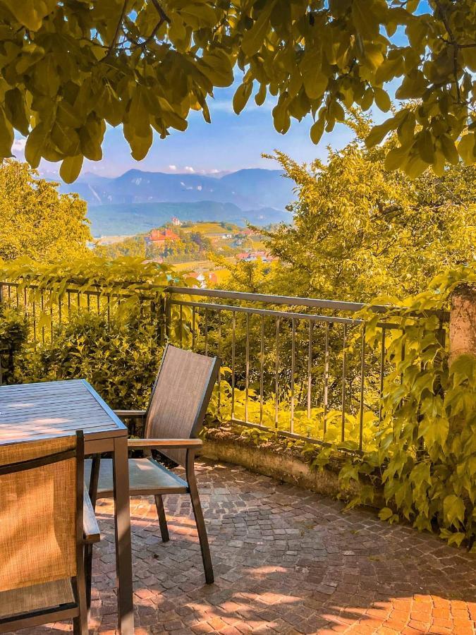 Kreuzstein Bed&Breakfast Appiano Sulla Strada Del Vino Luaran gambar